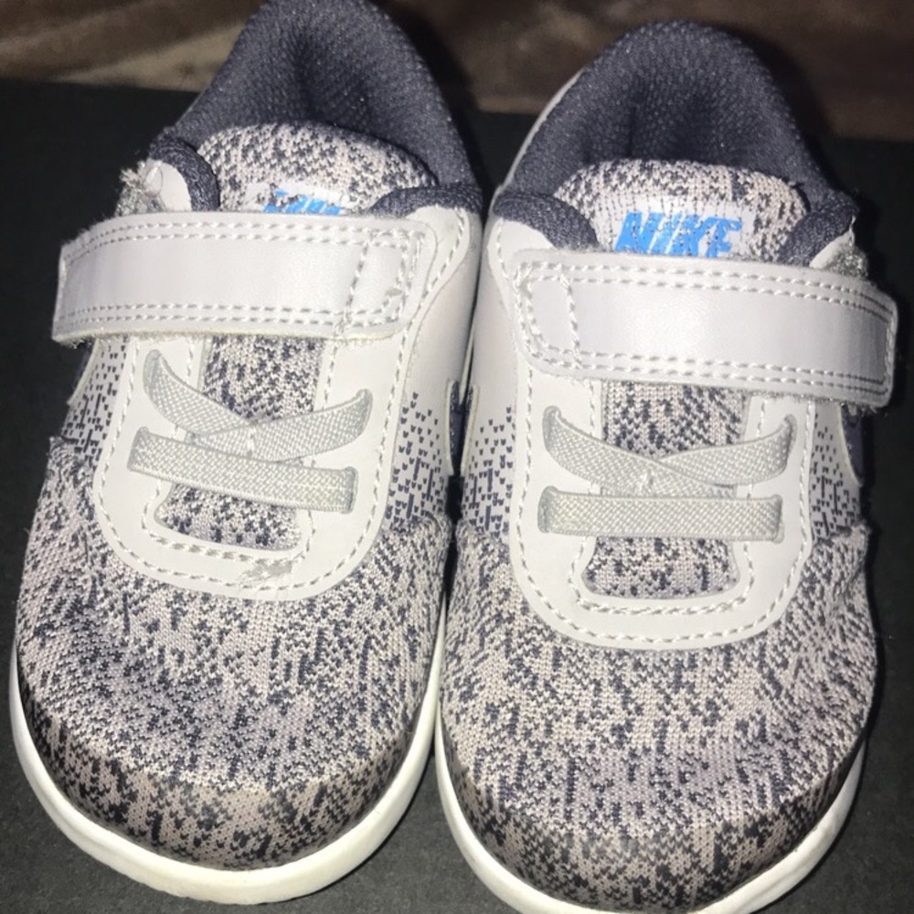 Toddler sneakers